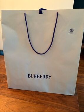Burberry Cream & Navy Rope-Handle Shopping Tote Extra large